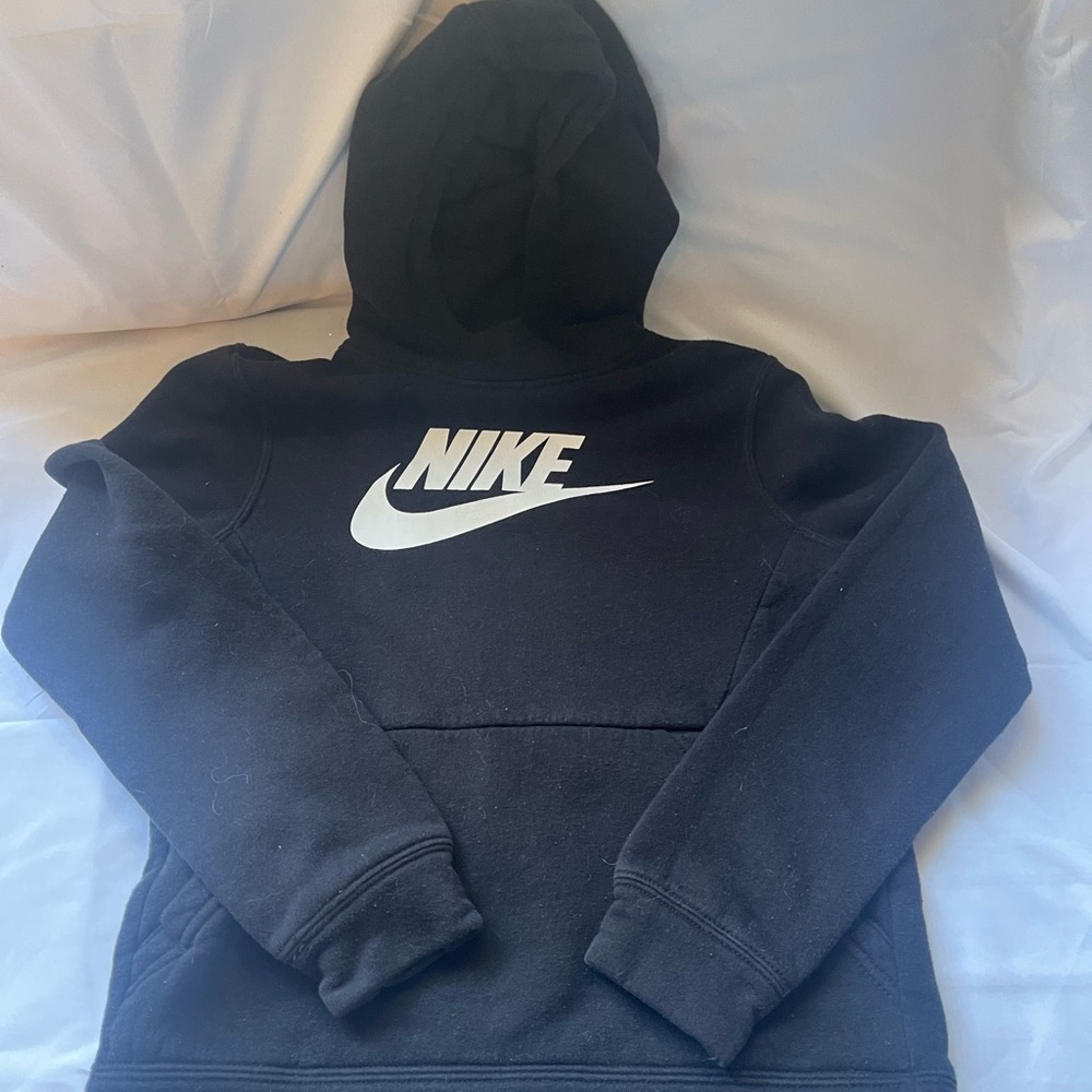Nike boys hoodie black size small
